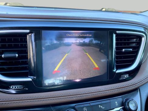 Used 2019 Chrysler Pacifica Limited FWD image 35
