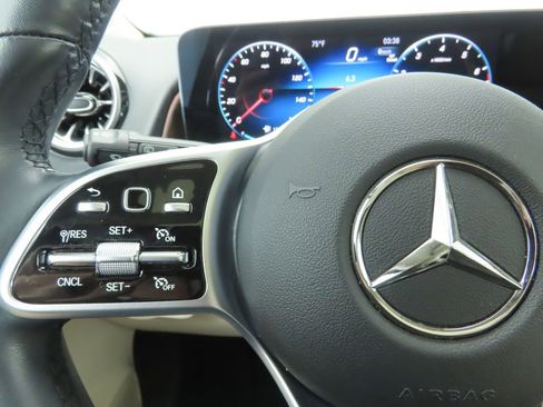 Certified 2023 Mercedes-Benz GLB 250 image 11