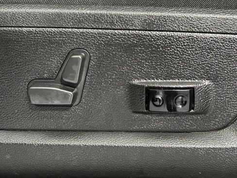 Used 2022 RAM 3500 Laramie AWD/4WD image 36