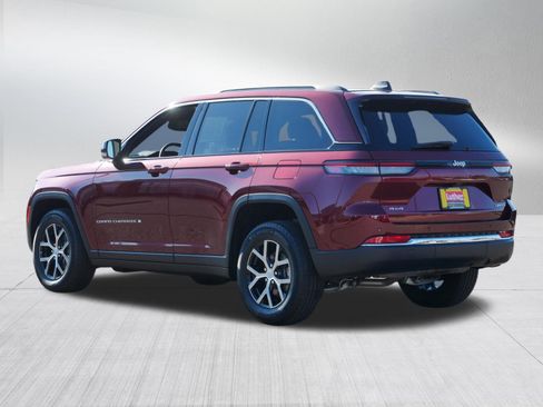 Used 2024 Jeep Grand Cherokee Limited image 5