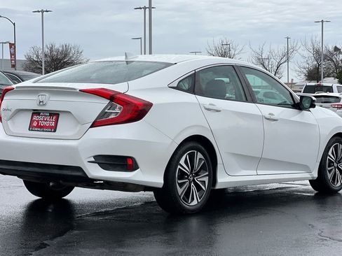 Used 2017 Honda Civic EX-L image 2