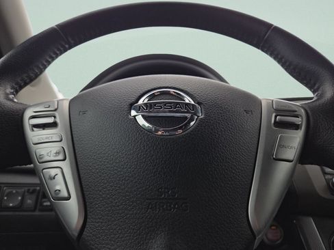 Used 2013 Nissan Sentra SR w/ Premium Pkg FWD image 29