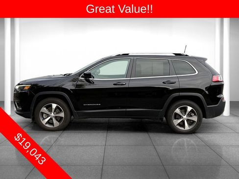 Used 2020 Jeep Cherokee Limited image 2