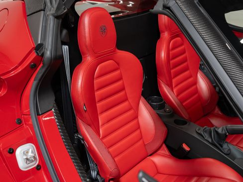 Used 2018 Alfa Romeo 4C Spider image 55