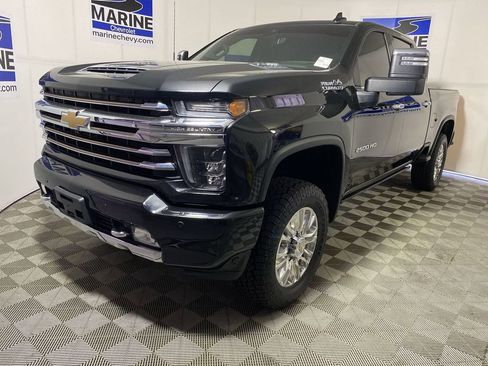 Used 2021 Chevrolet Silverado 2500 High Country AWD/4WD image 11