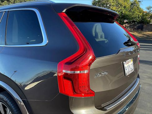 Used 2024 Volvo XC90 T8 Plus image 33