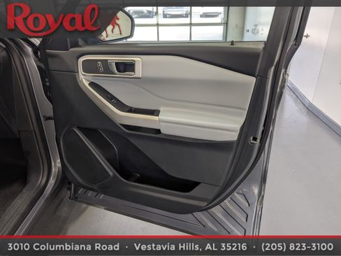 Used 2021 Ford Explorer XLT w/ Equipment Group 202A image 7