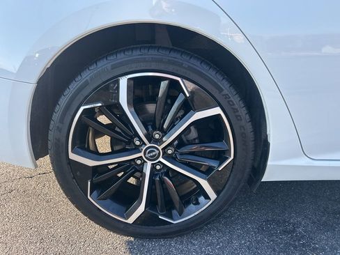 Used 2024 Nissan Altima 2.5 SR image 30