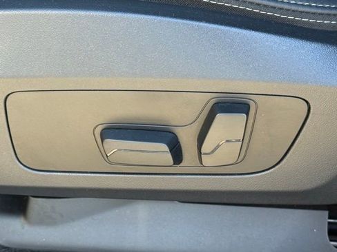 Used 2025 BMW X1 xDrive28i w/ Technology Package image 20