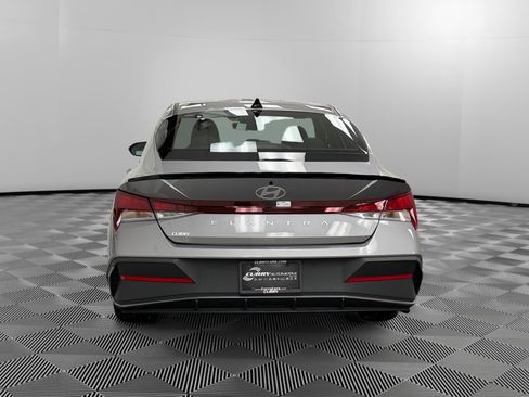 Certified 2025 Hyundai Elantra Sport w/ Cargo Package image 4