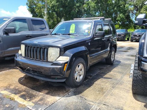 Used 2012 Jeep Liberty Sport AWD/4WD image 3