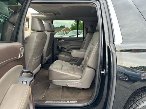 Used 2017 GMC Yukon XL Denali w/ Open Road Package AWD/4WD image 13