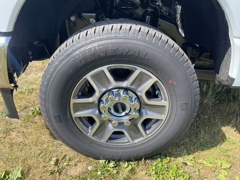 New 2025 Ford F350 XLT image 17