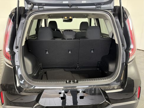 Used 2025 Kia Soul LX w/ LX Technology Package FWD image 15