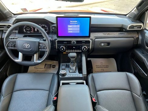 Used 2025 Toyota Tacoma Limited image 11