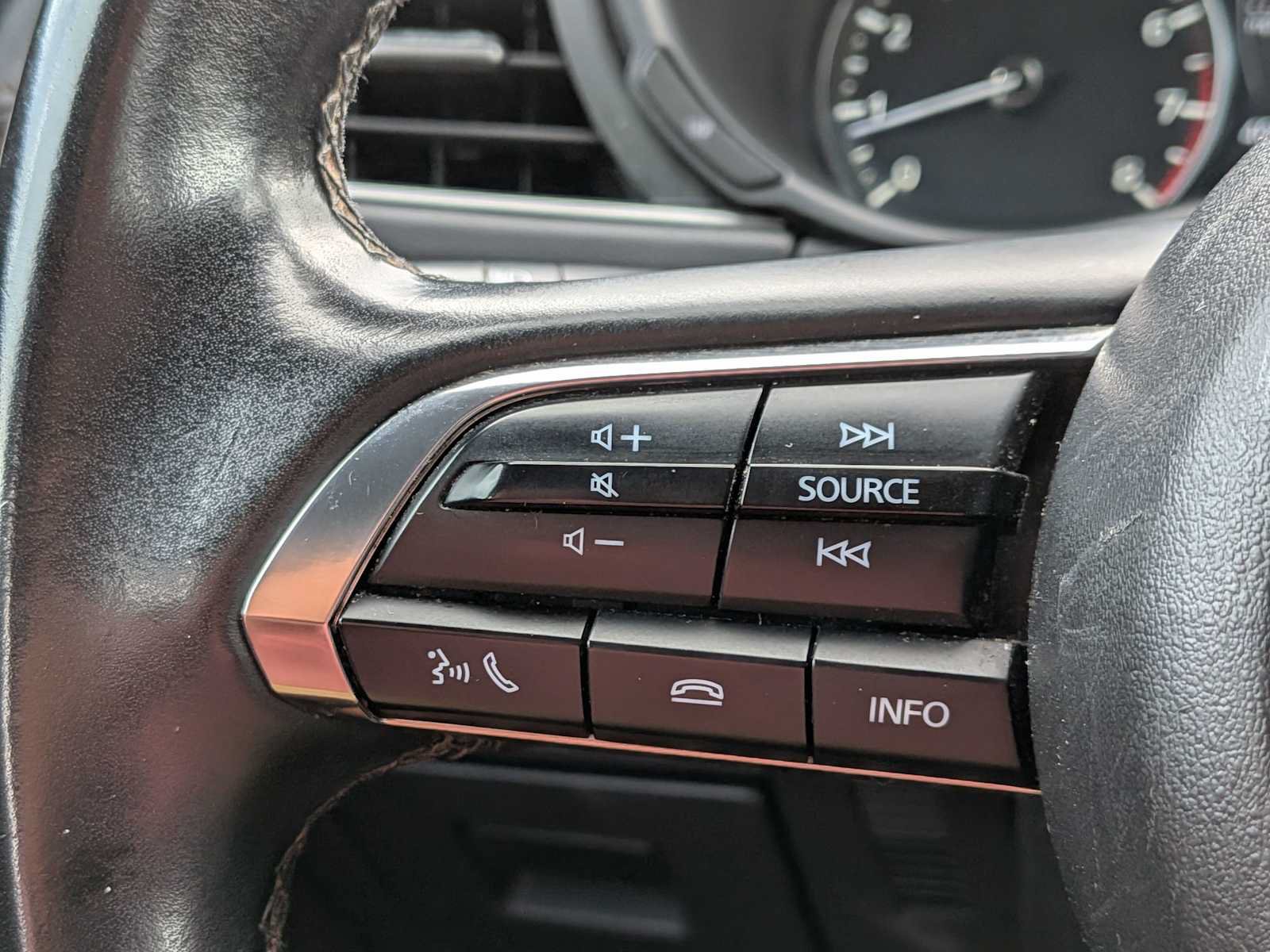 Used 2025 MAZDA MAZDA3 s Sport FWD image 22
