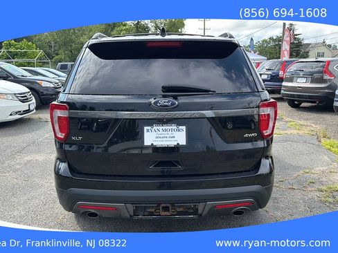 Used 2017 Ford Explorer XLT w/ XLT Appearance Package AWD/4WD image 6