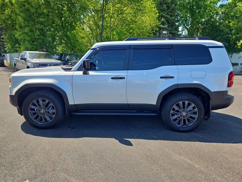 Used 2024 Toyota Land Cruiser w/ Premium Package AWD/4WD image 5