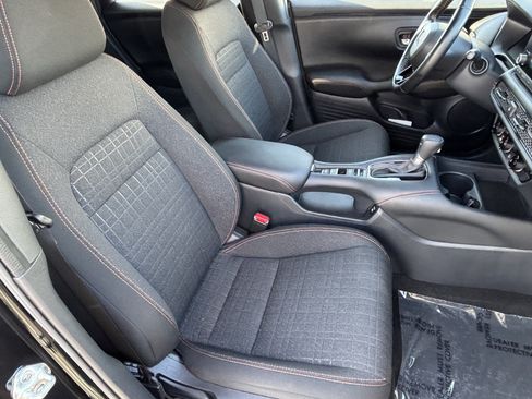 Used 2025 Honda HR-V Sport image 10
