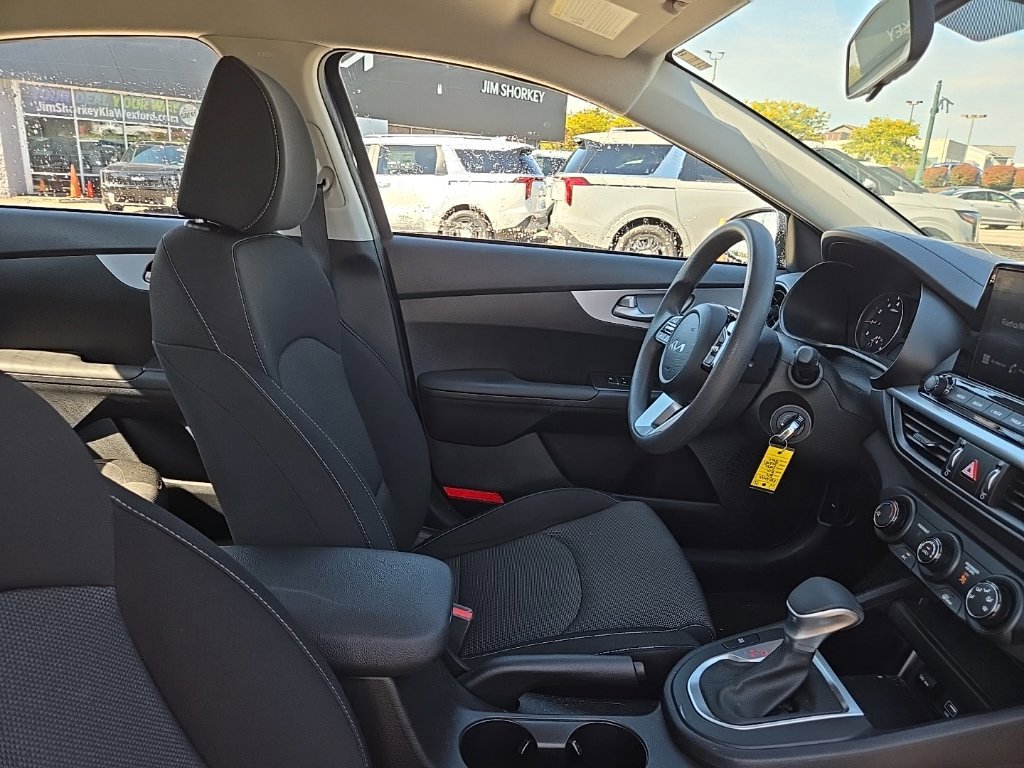 Certified 2024 Kia Forte LXS FWD image 30