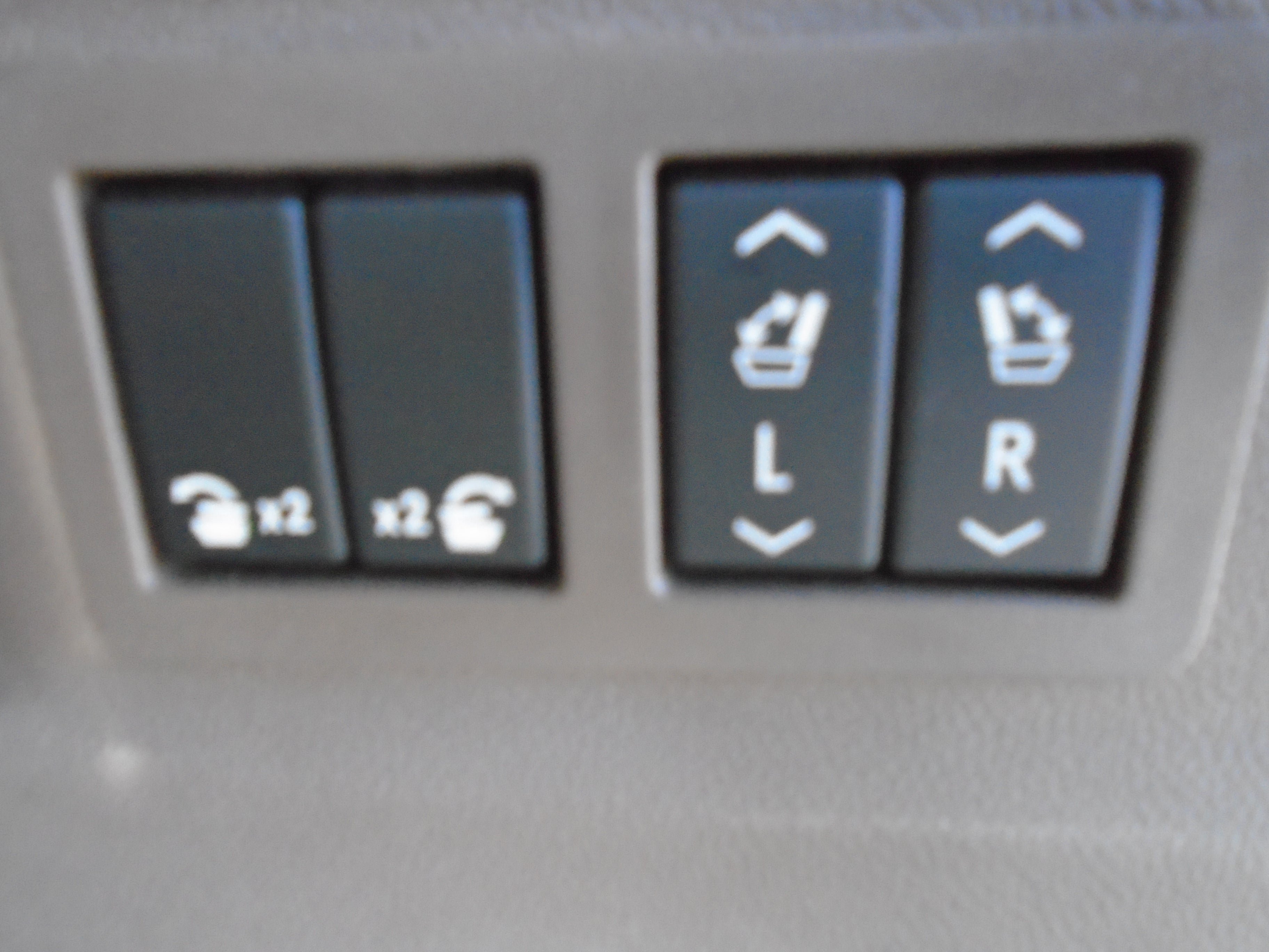 Used 2023 GMC Yukon Denali AWD/4WD image 43