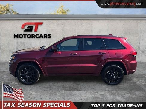 Used 2020 Jeep Grand Cherokee Altitude AWD/4WD image 4
