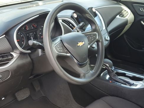 Used 2023 Chevrolet Malibu LT FWD image 14