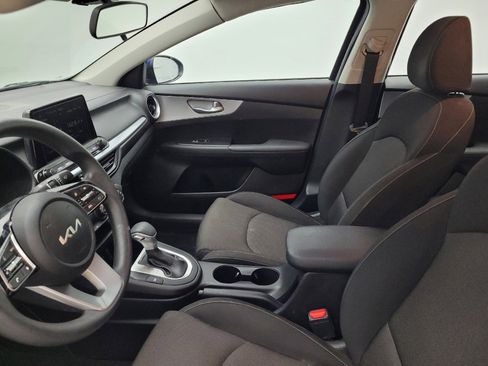 Used 2023 Kia Forte LXS w/ LXS Technology Package image 17