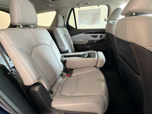 Used 2025 Honda Pilot EX-L image 30
