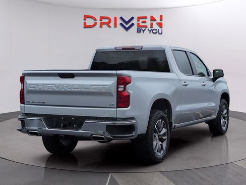 Used 2022 Chevrolet Silverado 1500 LT w/ Z71 Off-Road Package AWD/4WD image 5