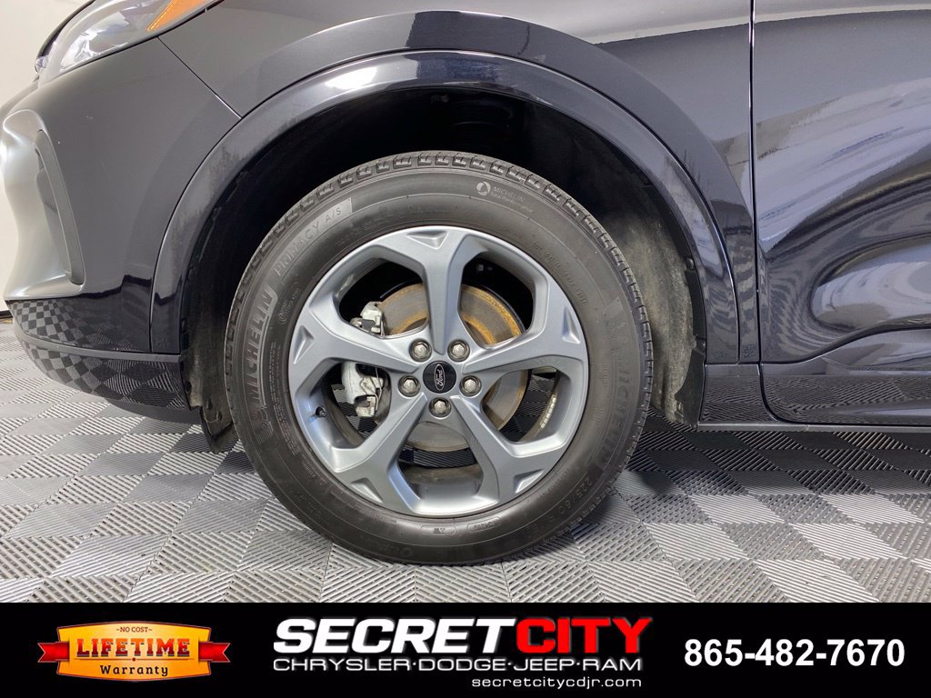 Used 2024 Ford Escape ST-Line w/ Tech Pack #1 AWD/4WD image 9