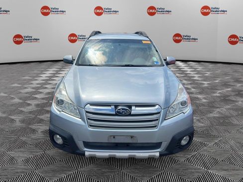 Used 2013 Subaru Outback 2.5i Limited AWD/4WD image 6