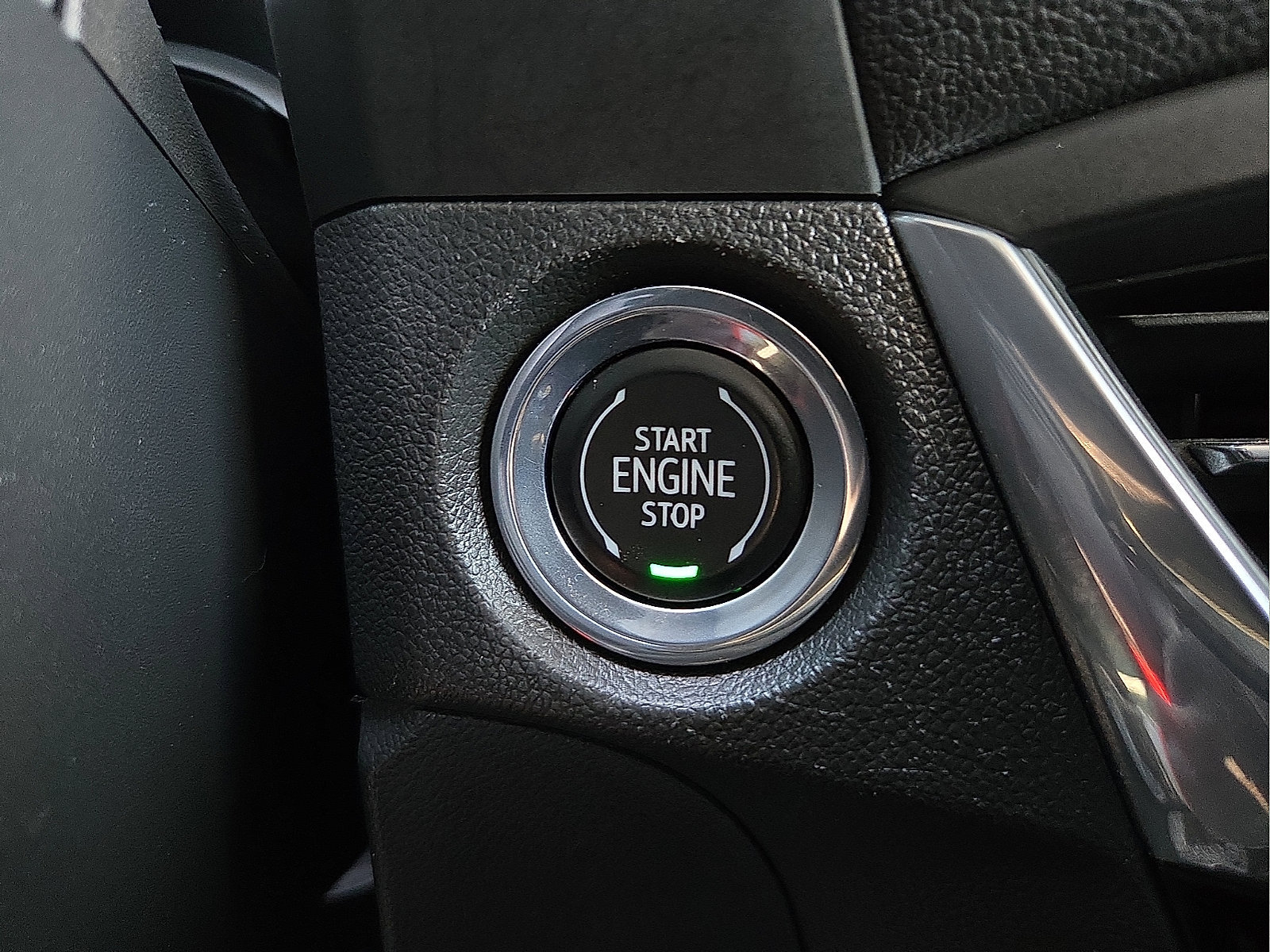 Certified 2024 Buick Encore GX Sport Touring FWD image 22