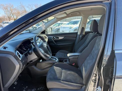 Used 2016 Nissan Rogue SV w/ SV Premium Package image 17