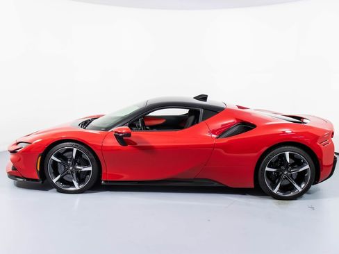 Certified 2021 Ferrari SF90 Stradale image 9