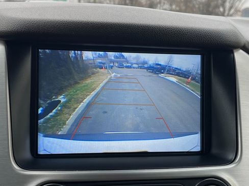 Used 2018 GMC Yukon SLT image 51