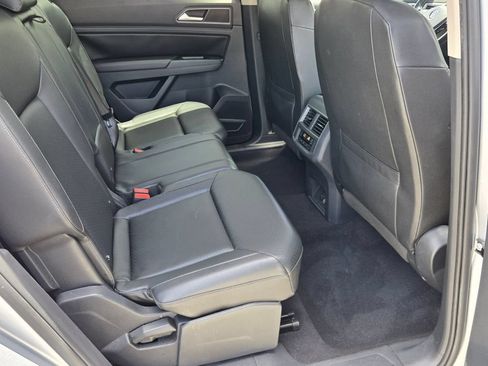 Used 2019 Volkswagen Atlas SE w/ Towing Package FWD image 16