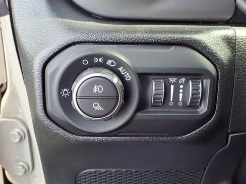 Used 2022 Jeep Gladiator Sport AWD/4WD image 24