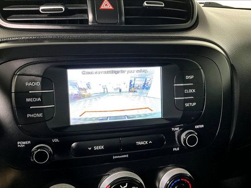 Used 2019 Kia Soul image 21
