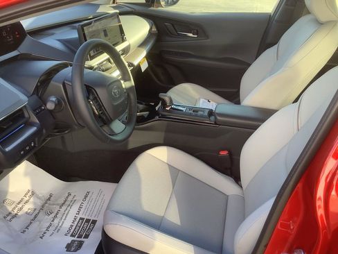 New 2024 Toyota Prius XLE image 10