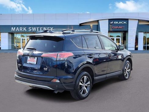 Used 2017 Toyota RAV4 XLE image 31