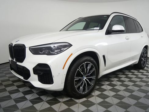 Certified 2023 BMW X5 xDrive40i w/ M Sport Package image 6