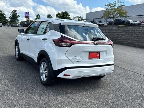 New 2025 Nissan Kicks Play S image 8