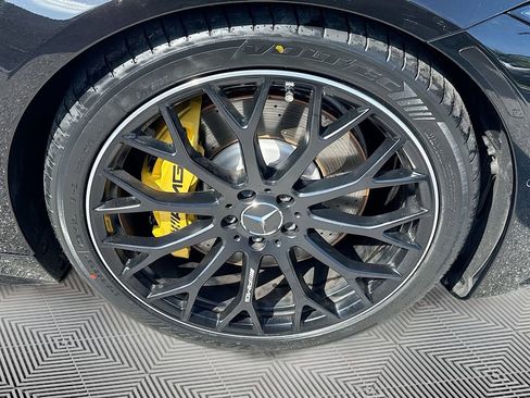Used 2022 Mercedes-Benz SL 55 AMG 4MATIC w/ Driver Assistance Package image 32