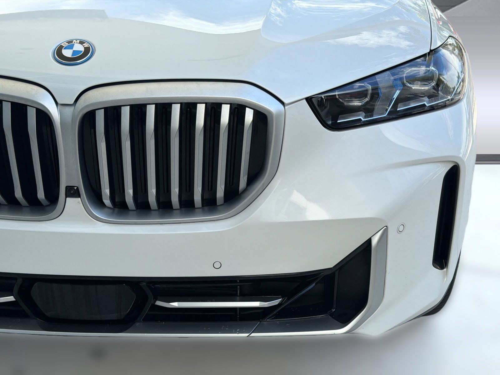 Used 2026 BMW X5 xDrive50e AWD/4WD image 10
