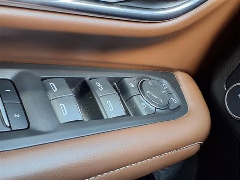 Used 2022 Chevrolet Tahoe High Country image 24