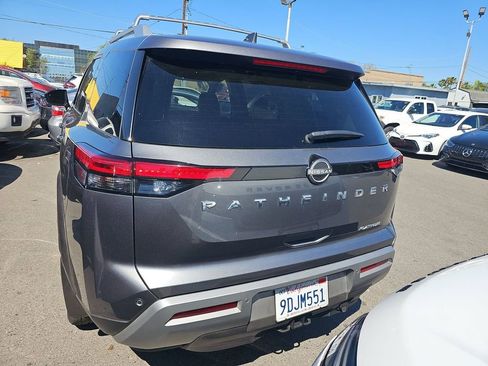 Used 2022 Nissan Pathfinder Platinum w/ Cargo Package image 6