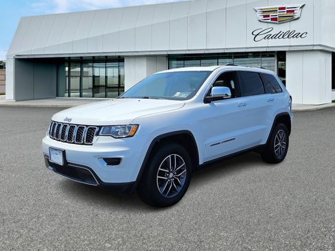 Used 2018 Jeep Grand Cherokee Limited AWD/4WD image 3