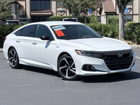 Used 2022 Honda Accord Sport image 2