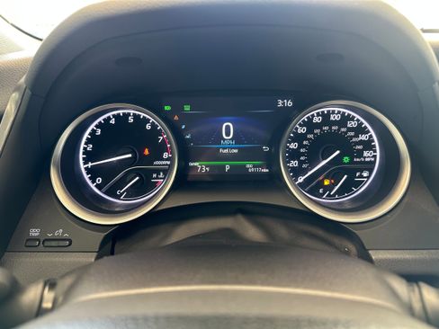 Used 2023 Toyota Camry LE image 21